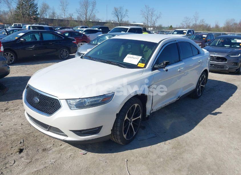 Photo 2 of 2014 Ford Taurus SEL (VIN 1FAHP2E81EG104137)