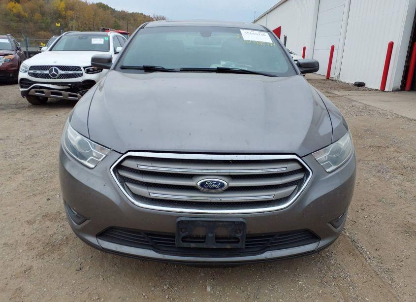 Photo 12 of 2014 Ford Taurus SEL (VIN 1FAHP2E81EG133203)
