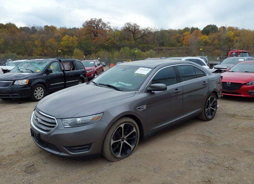 Photo 2 of 2014 Ford Taurus SEL (VIN 1FAHP2E81EG133203)