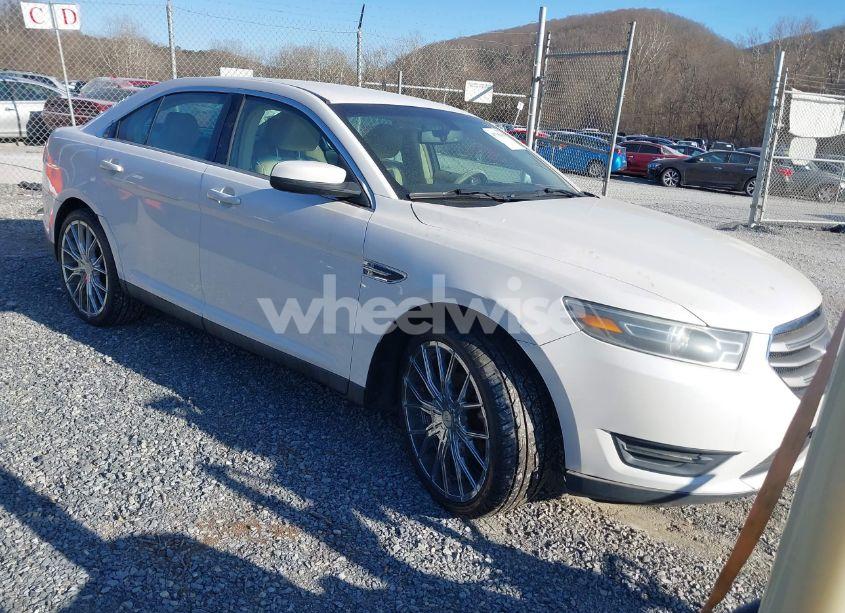 2014 Ford Taurus SEL (VIN 1FAHP2E81EG187116) main photo