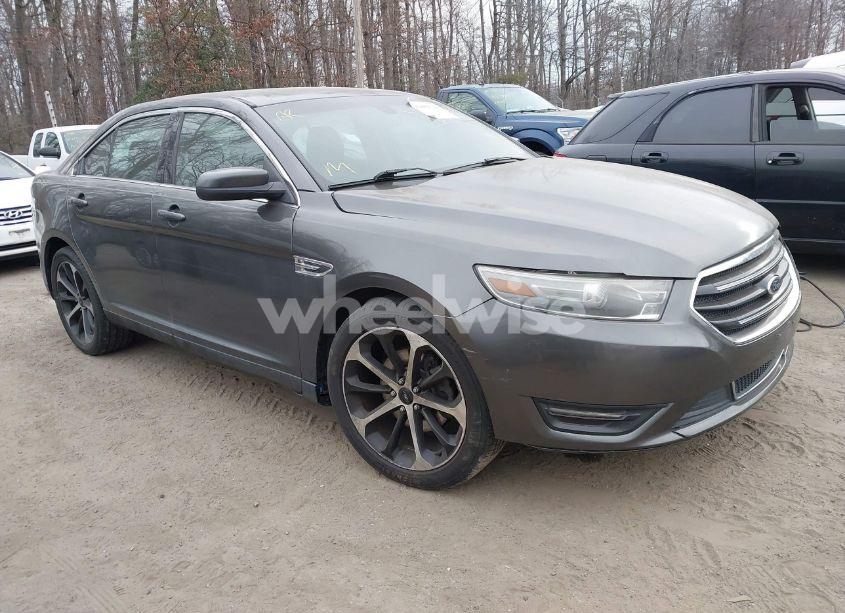 2015 Ford Taurus SEL (VIN 1FAHP2E81FG179454) main photo