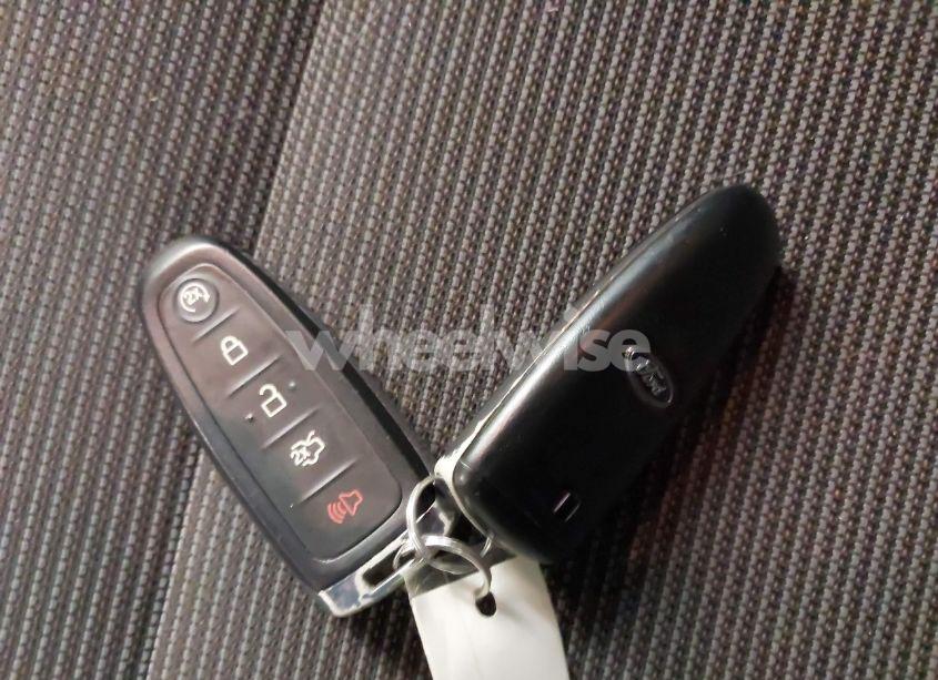 Photo 11 of 2015 Ford Taurus SEL (VIN 1FAHP2E81FG188655)