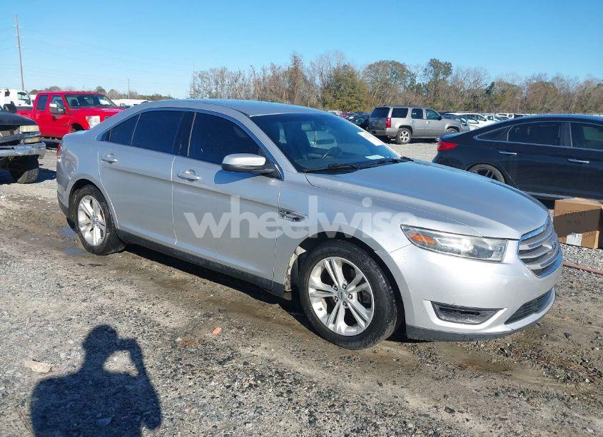 2015 Ford Taurus SEL (VIN 1FAHP2E81FG192544) main photo