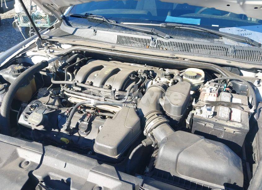 Photo 10 of 2015 Ford Taurus SEL (VIN 1FAHP2E81FG192544)