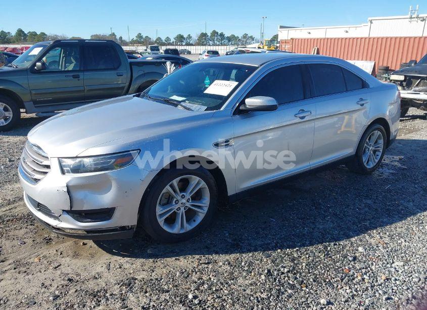 Photo 2 of 2015 Ford Taurus SEL (VIN 1FAHP2E81FG192544)