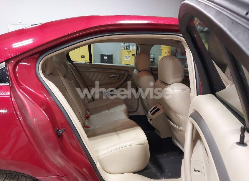 Photo 8 of 2015 Ford Taurus SEL (VIN 1FAHP2E81FG202067)