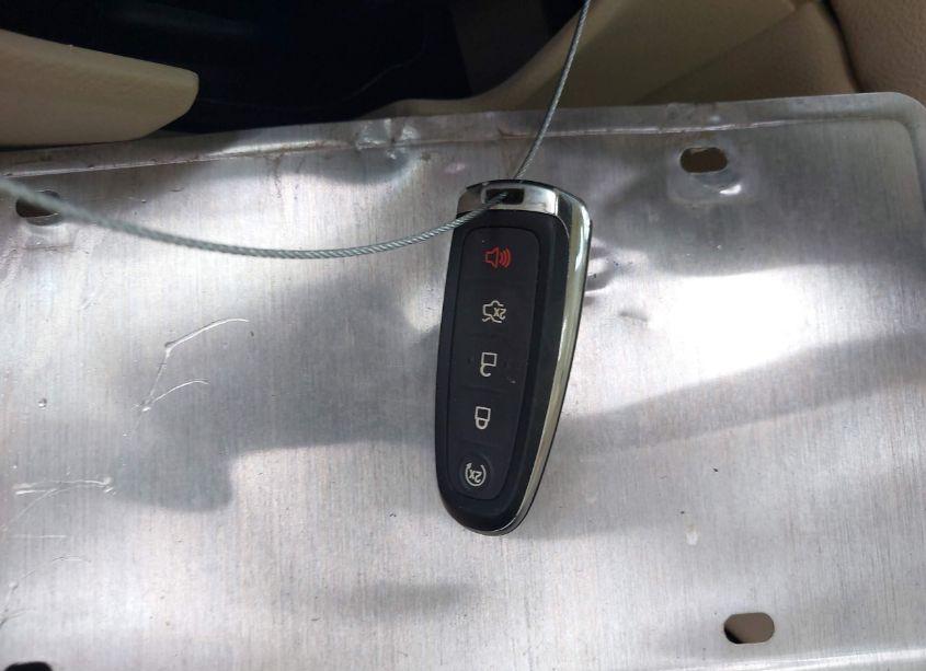 Photo 11 of 2016 Ford Taurus SEL (VIN 1FAHP2E81GG100740)