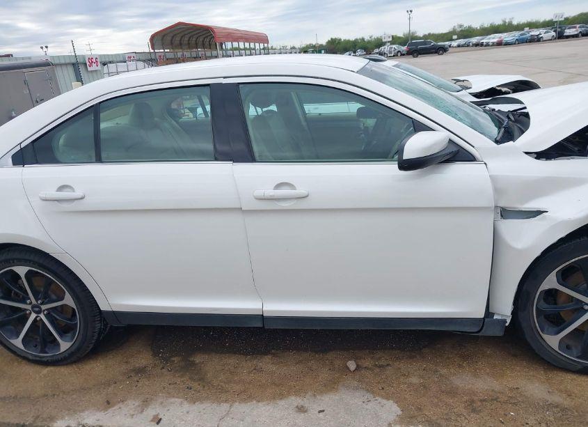 Photo 14 of 2016 Ford Taurus SEL (VIN 1FAHP2E81GG100740)