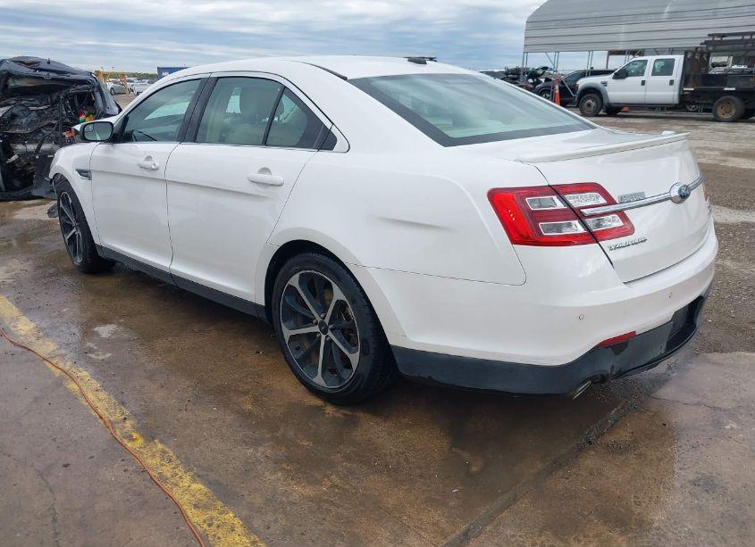 Photo 3 of 2016 Ford Taurus SEL (VIN 1FAHP2E81GG100740)