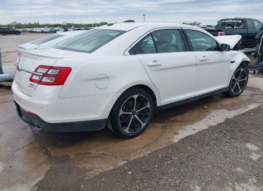 Photo 4 of 2016 Ford Taurus SEL (VIN 1FAHP2E81GG100740)