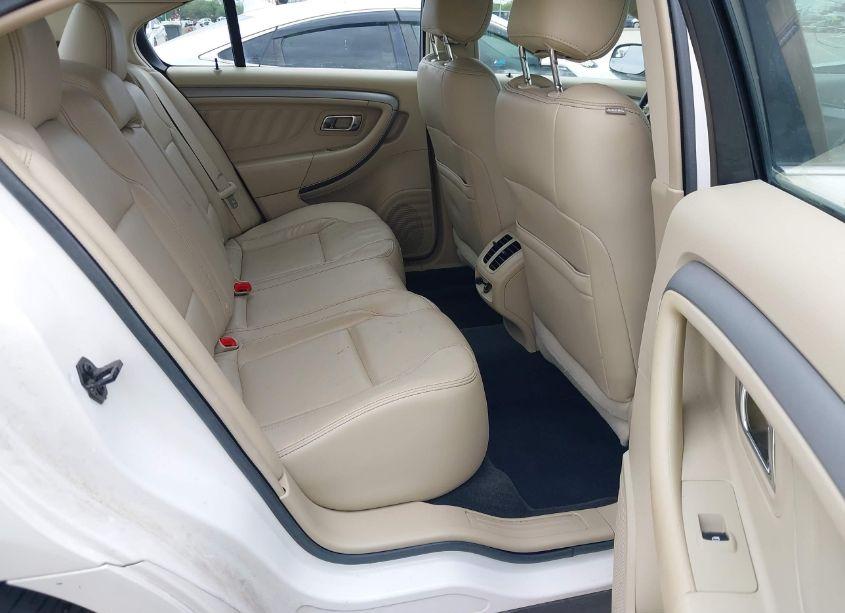 Photo 8 of 2016 Ford Taurus SEL (VIN 1FAHP2E81GG100740)