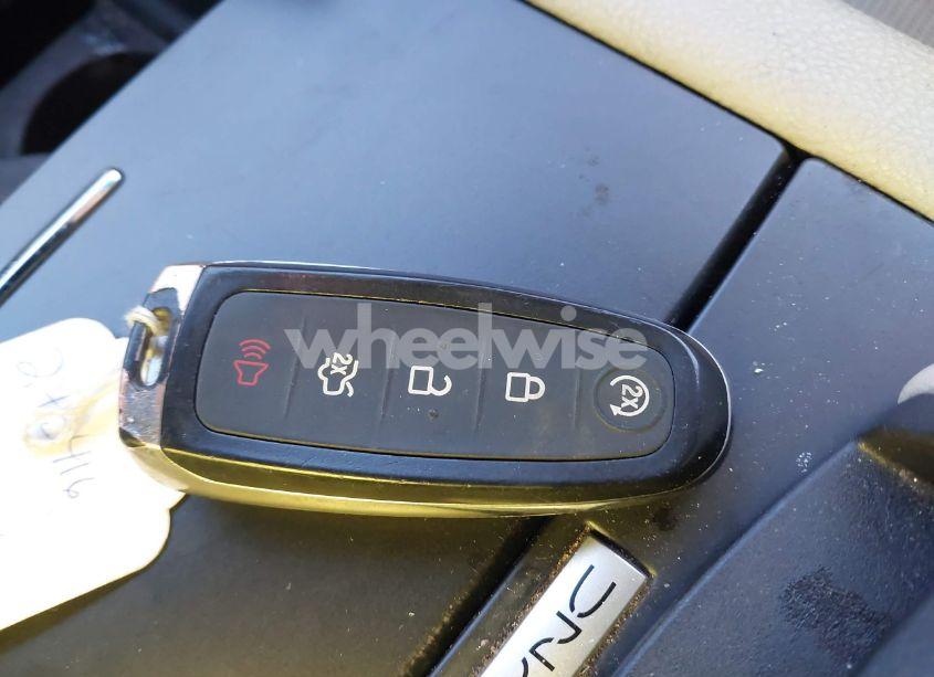 Photo 11 of 2016 Ford Taurus SEL (VIN 1FAHP2E81GG138503)