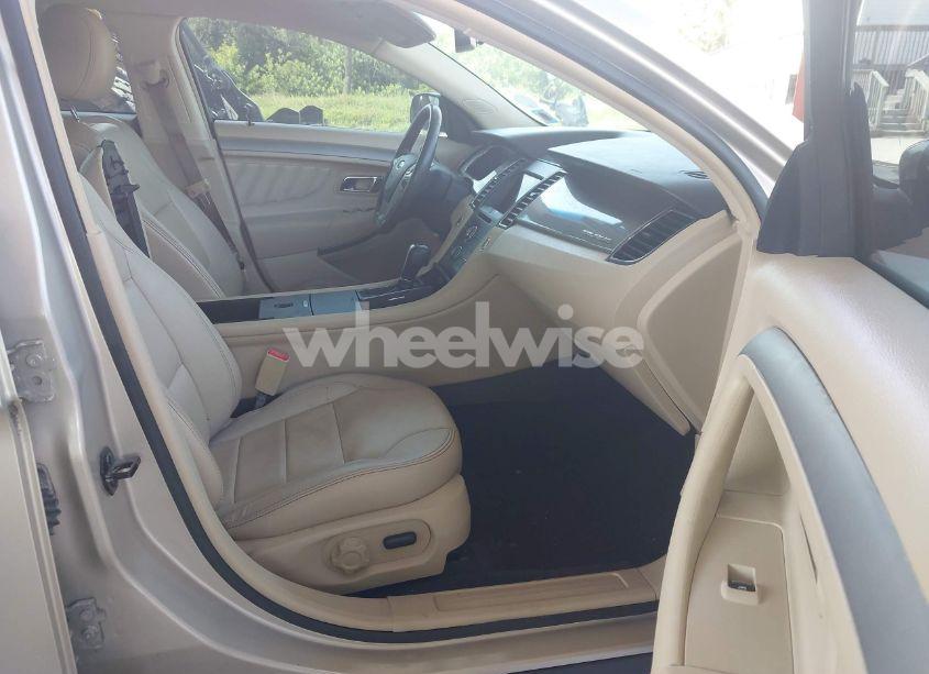 Photo 5 of 2017 Ford Taurus SEL (VIN 1FAHP2E81HG131858)