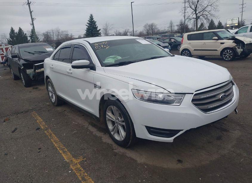 2013 Ford Taurus SEL (VIN 1FAHP2E82DG104999) main photo