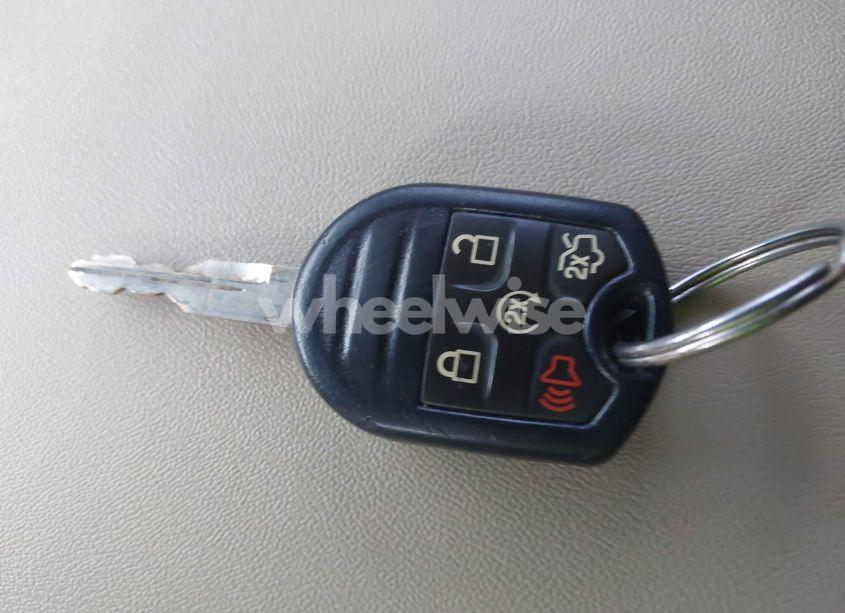 Photo 11 of 2013 Ford Taurus SEL (VIN 1FAHP2E82DG104999)