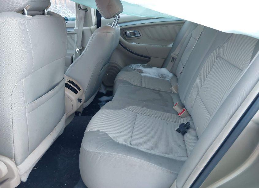 Photo 8 of 2013 Ford Taurus SEL (VIN 1FAHP2E82DG133158)