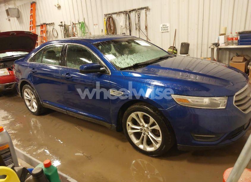 2013 Ford Taurus SEL (VIN 1FAHP2E82DG155645) main photo