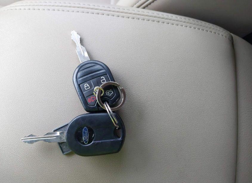 Photo 10 of 2013 Ford Taurus SEL (VIN 1FAHP2E82DG173465)