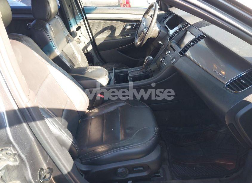 Photo 5 of 2014 Ford Taurus SEL (VIN 1FAHP2E82EG175654)