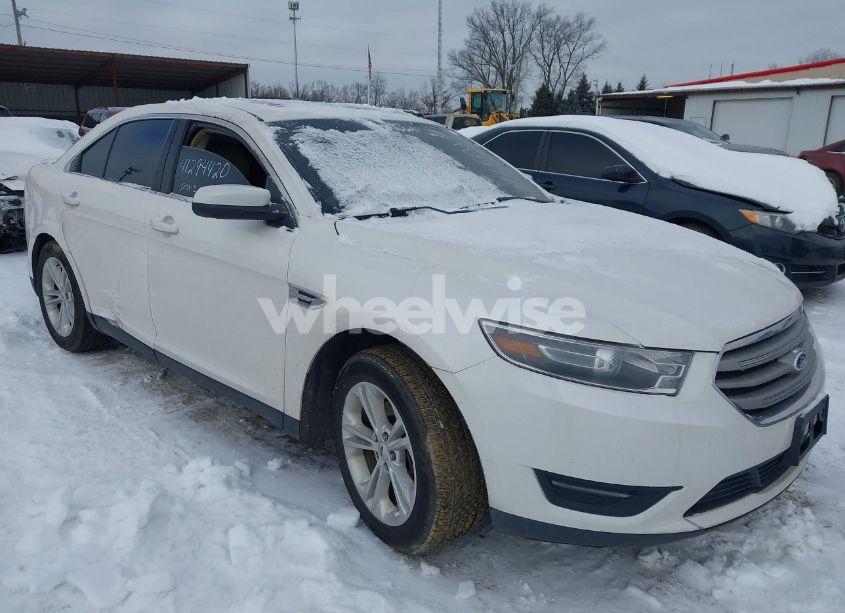 2015 Ford Taurus SEL (VIN 1FAHP2E82FG172691) main photo