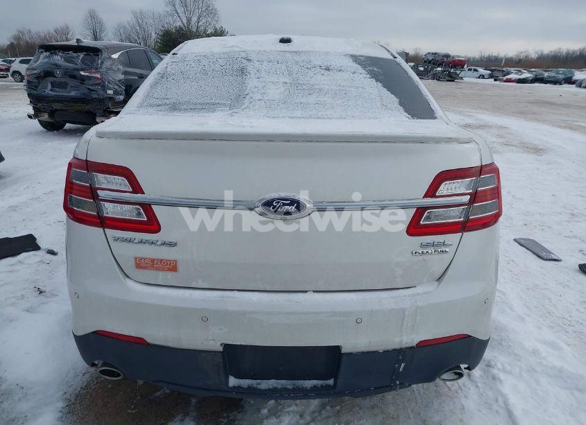 Photo 16 of 2015 Ford Taurus SEL (VIN 1FAHP2E82FG172691)