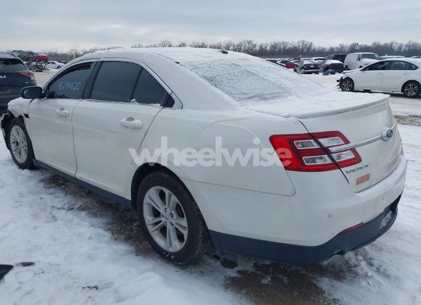 Photo 3 of 2015 Ford Taurus SEL (VIN 1FAHP2E82FG172691)