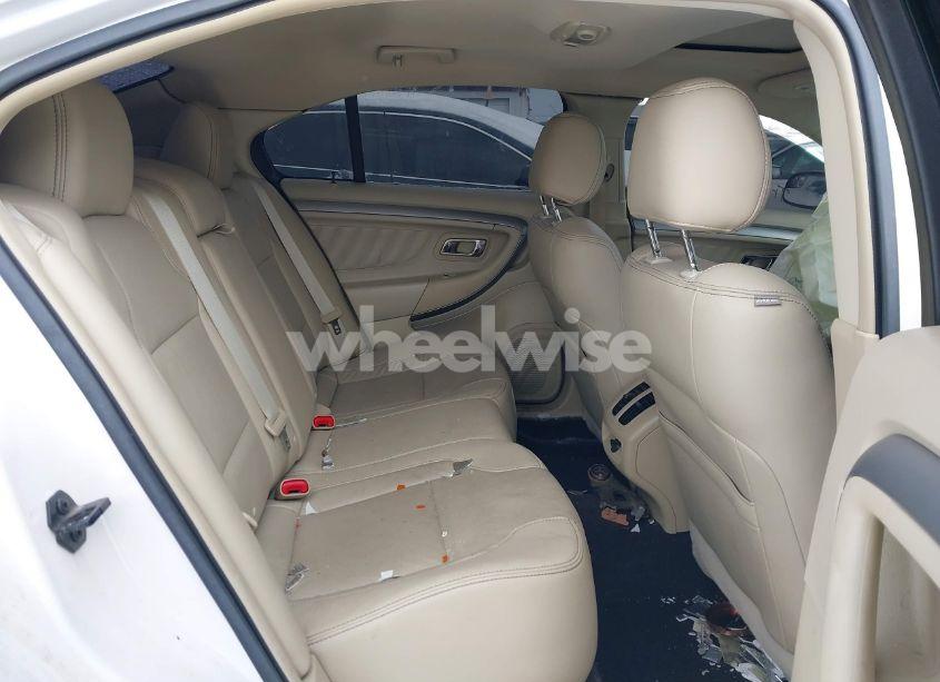 Photo 8 of 2015 Ford Taurus SEL (VIN 1FAHP2E82FG172691)