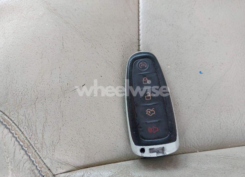 Photo 11 of 2015 Ford Taurus SEL (VIN 1FAHP2E82FG174361)