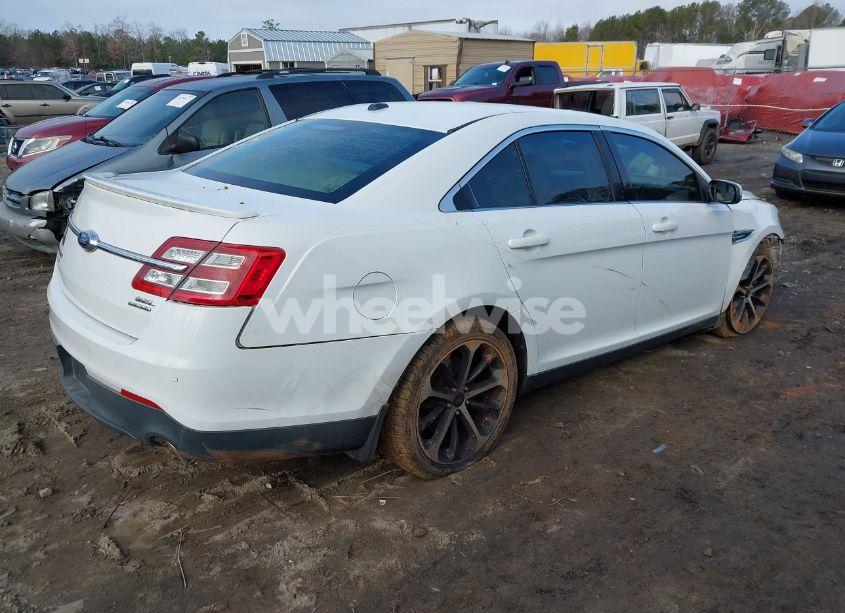 Photo 4 of 2015 Ford Taurus SEL (VIN 1FAHP2E82FG174361)
