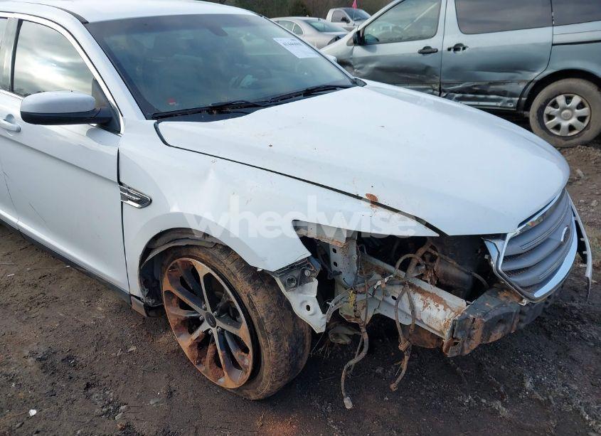 Photo 6 of 2015 Ford Taurus SEL (VIN 1FAHP2E82FG174361)