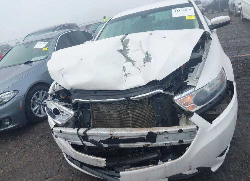 Photo 12 of 2015 Ford Taurus SEL (VIN 1FAHP2E82FG181200)