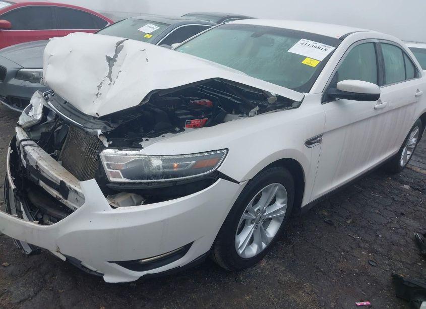 Photo 2 of 2015 Ford Taurus SEL (VIN 1FAHP2E82FG181200)