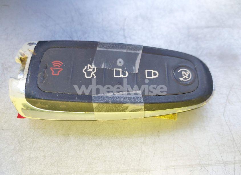 Photo 11 of 2015 Ford Taurus SEL (VIN 1FAHP2E82FG184257)