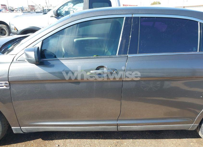 Photo 15 of 2015 Ford Taurus SEL (VIN 1FAHP2E82FG184257)