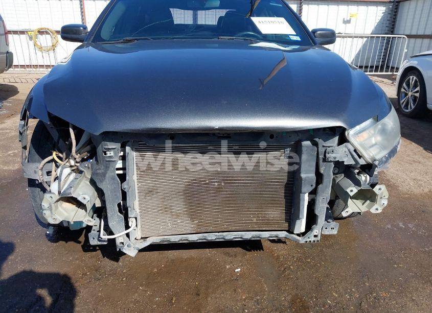 Photo 6 of 2015 Ford Taurus SEL (VIN 1FAHP2E82FG184257)