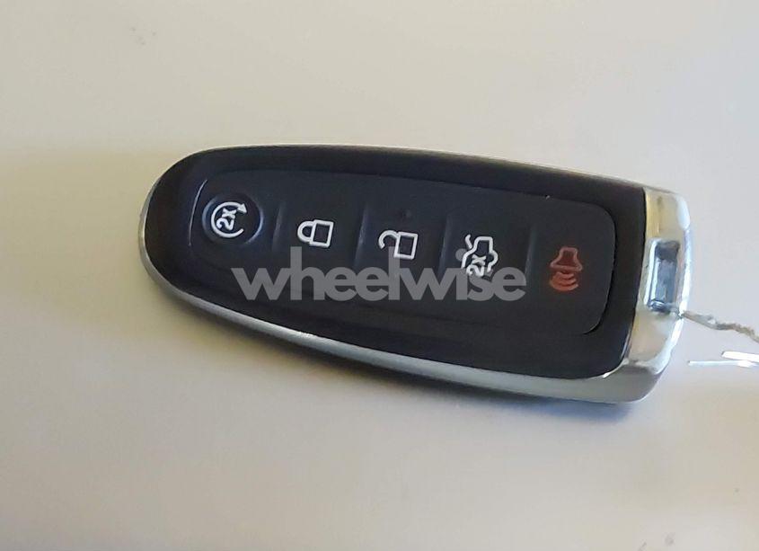 Photo 11 of 2016 Ford Taurus SEL (VIN 1FAHP2E82GG107180)