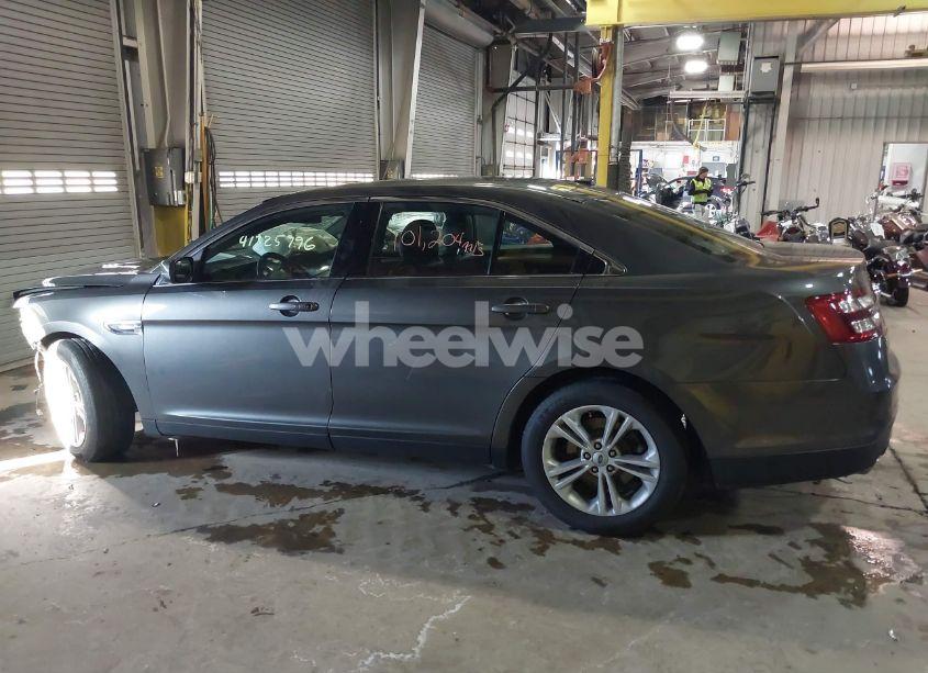 Photo 14 of 2016 Ford Taurus SEL (VIN 1FAHP2E82GG107180)