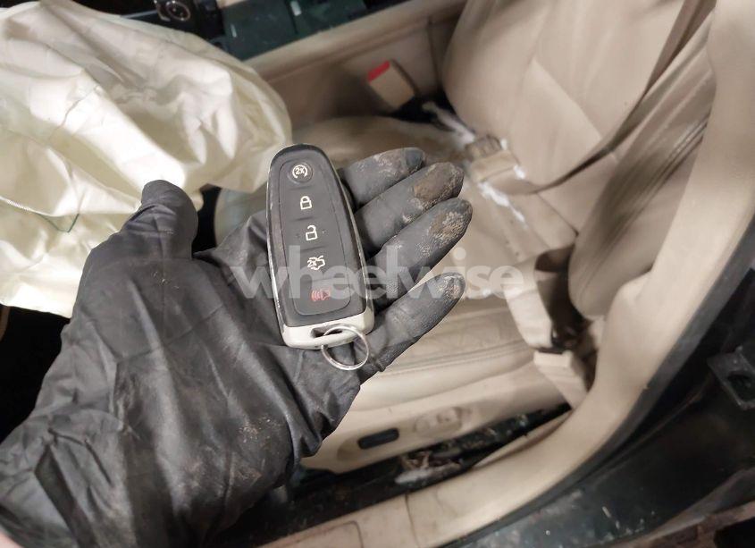 Photo 11 of 2016 Ford Taurus SEL (VIN 1FAHP2E82GG113481)