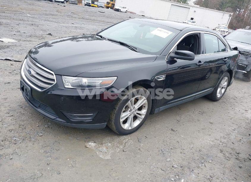 Photo 2 of 2016 Ford Taurus SEL (VIN 1FAHP2E82GG119992)