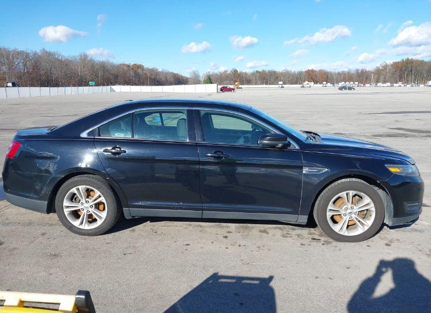 Photo 14 of 2016 Ford Taurus SEL (VIN 1FAHP2E82GG142916)