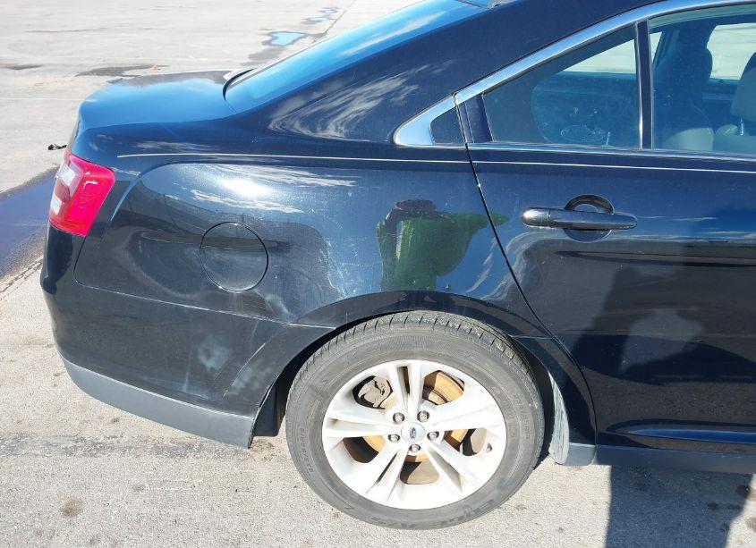 Photo 19 of 2016 Ford Taurus SEL (VIN 1FAHP2E82GG142916)