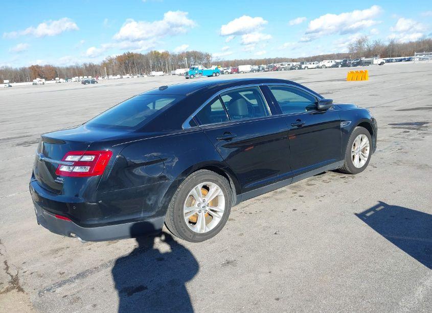 Photo 4 of 2016 Ford Taurus SEL (VIN 1FAHP2E82GG142916)