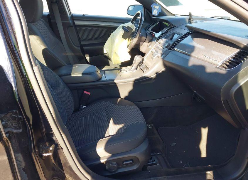 Photo 5 of 2016 Ford Taurus SEL (VIN 1FAHP2E82GG142916)