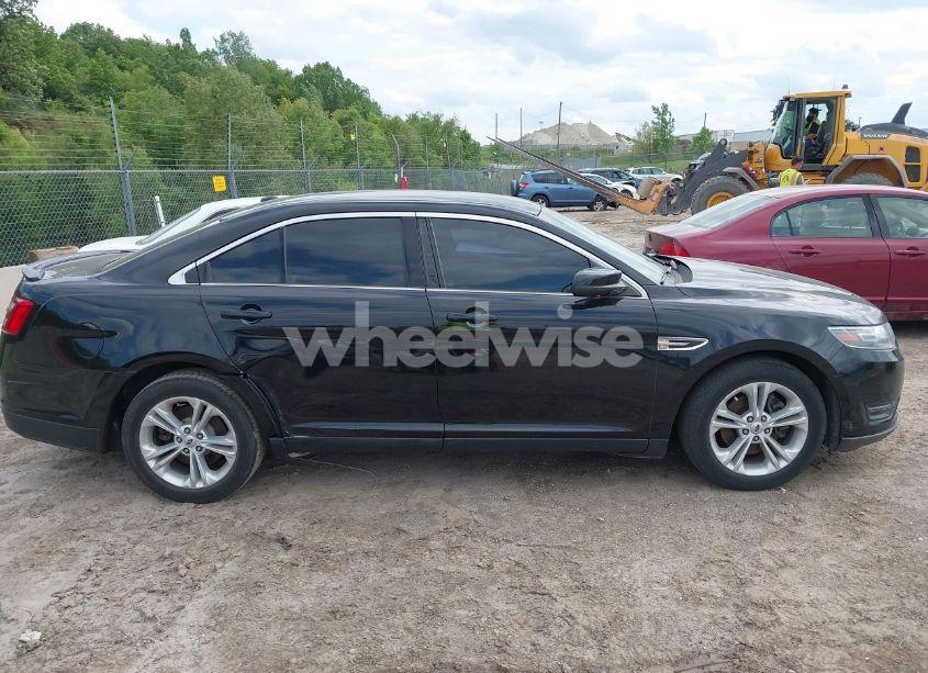 Photo 13 of 2016 Ford Taurus SEL (VIN 1FAHP2E82GG156346)