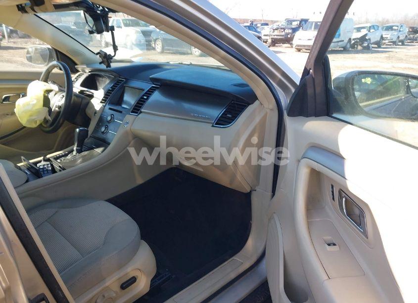 Photo 5 of 2017 Ford Taurus SEL (VIN 1FAHP2E82HG119749)