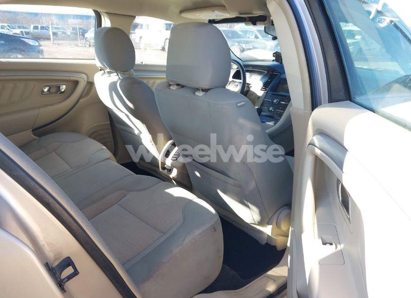 Photo 8 of 2017 Ford Taurus SEL (VIN 1FAHP2E82HG119749)