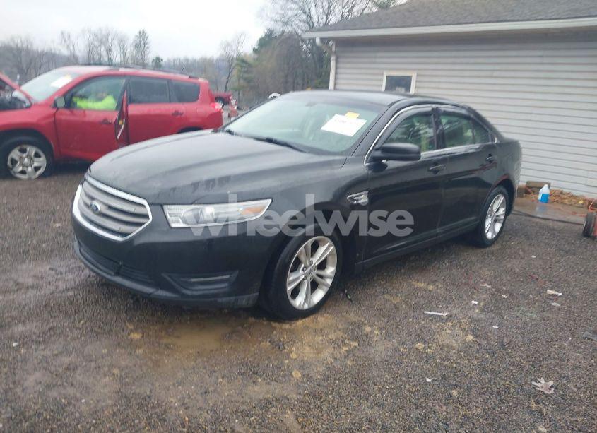 Photo 2 of 2013 Ford Taurus SEL (VIN 1FAHP2E83DG107913)