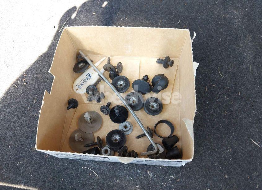 Photo 14 of 2013 Ford Taurus SEL (VIN 1FAHP2E83DG215027)