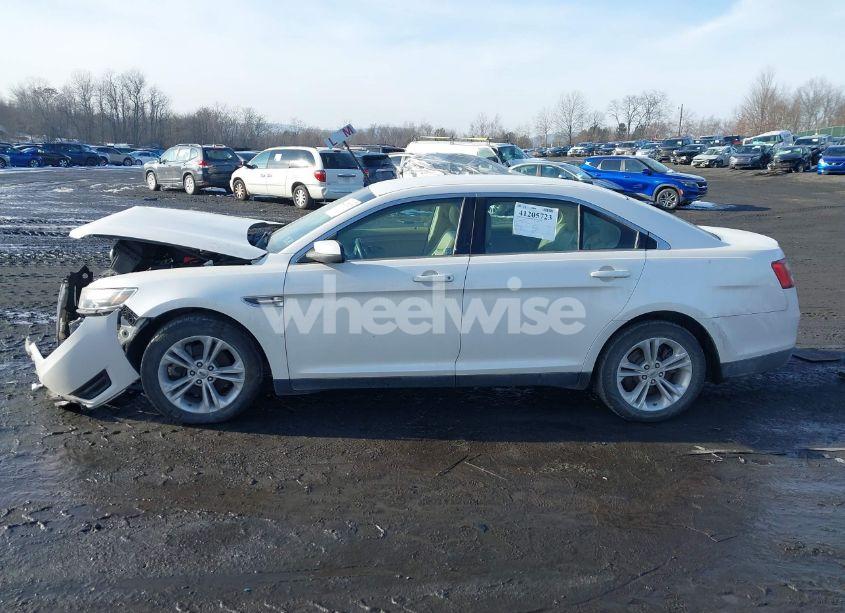 Photo 14 of 2015 Ford Taurus SEL (VIN 1FAHP2E83FG131583)