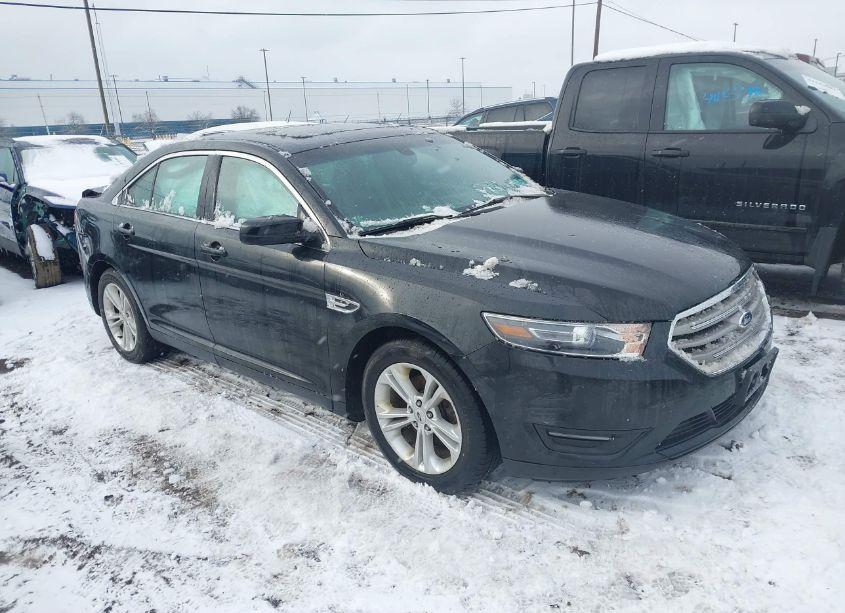 2015 Ford Taurus SEL (VIN 1FAHP2E83FG157147) main photo